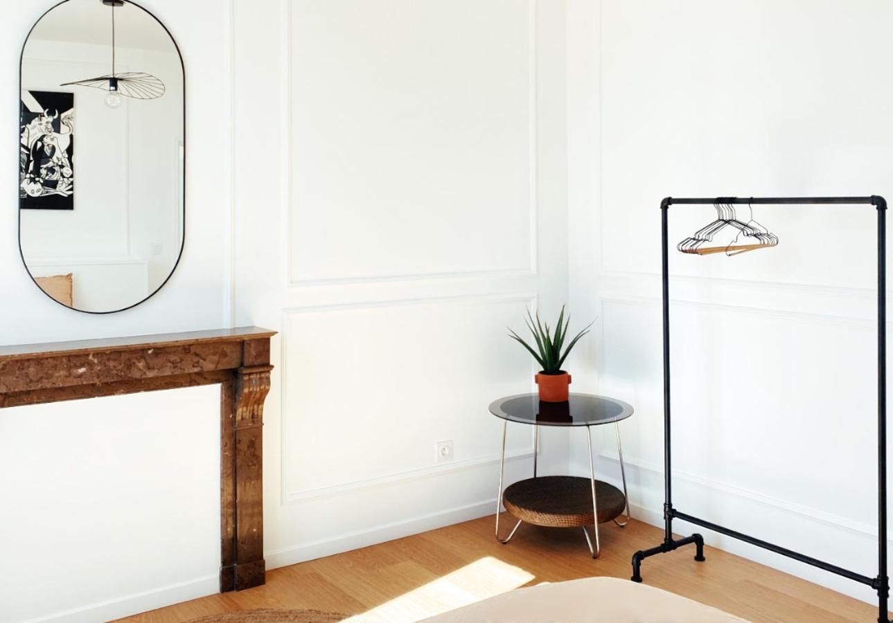 Le Haussmann ⸱ Stationnement Gratuit ⸱ Fibre Apartman Déols Kültér fotó