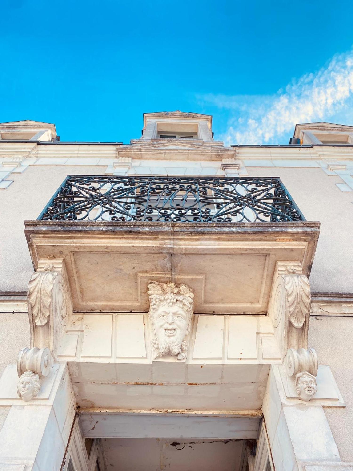 Le Haussmann ⸱ Stationnement Gratuit ⸱ Fibre Apartman Déols Kültér fotó